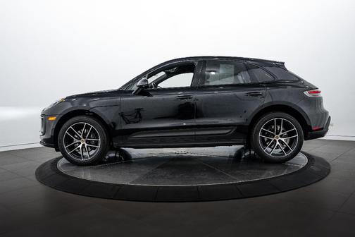2022 Porsche Macan 