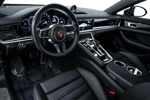 2019 Porsche Panamera E-Hybrid 4