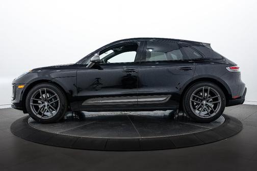 2025 Porsche Macan T