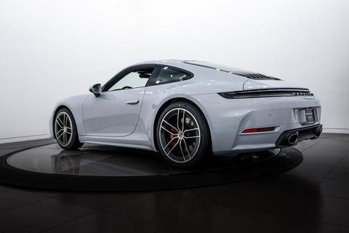 2026 Porsche 911 Carrera 4S