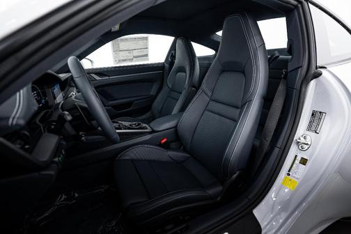 2026 Porsche 911 Carrera 4S