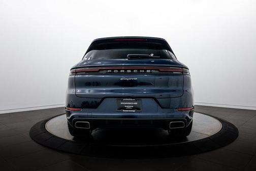 Blue Metallic 2026 Porsche Cayenne Base