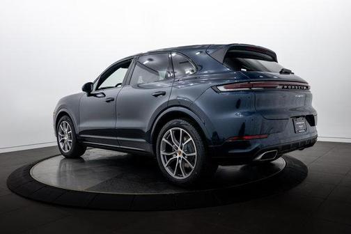 Blue Metallic 2026 Porsche Cayenne Base