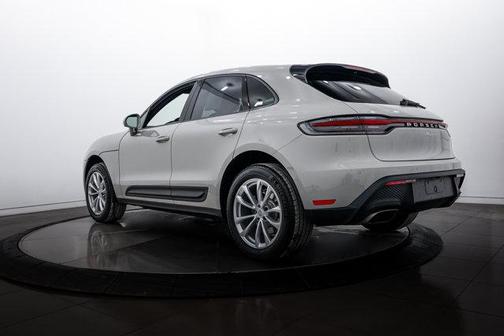 2026 Porsche Macan 