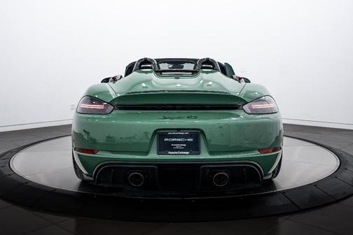 2024 Porsche 718 Spyder RS