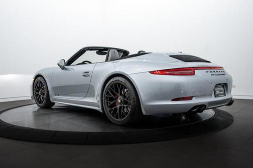 2015 Porsche 911 Carrera 4 GTS