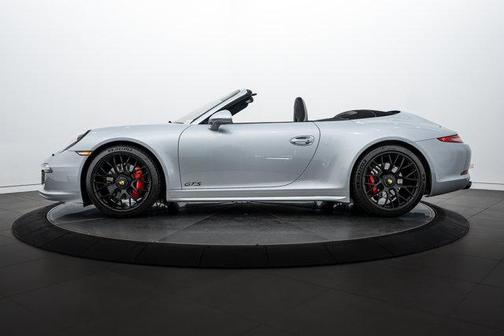 2015 Porsche 911 Carrera 4 GTS