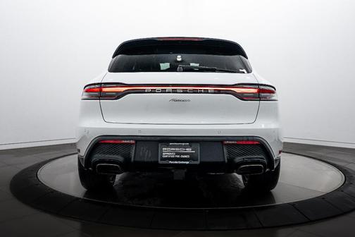 2025 Porsche Macan 