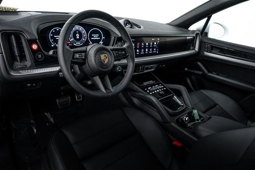 2025 Porsche Cayenne S