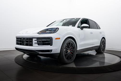 2025 Porsche Cayenne S