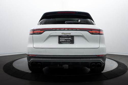 2022 Porsche Cayenne Platinum Edition