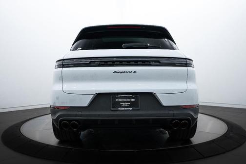 2025 Porsche Cayenne S