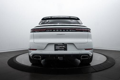 2025 Porsche Cayenne AWD