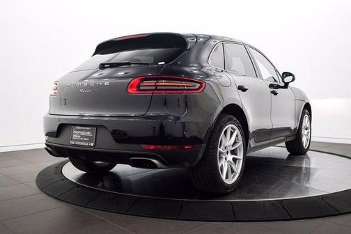 Photo 5 of 22 of 2018 Porsche Macan Base