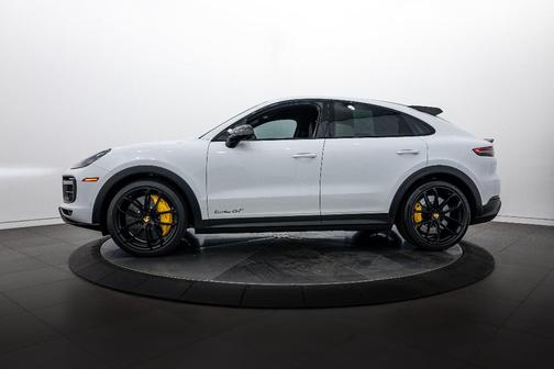 2023 Porsche Cayenne Turbo GT
