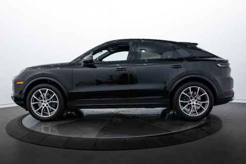2025 Porsche Cayenne AWD