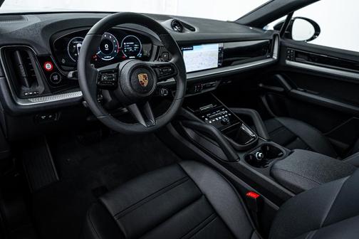 2025 Porsche Cayenne AWD