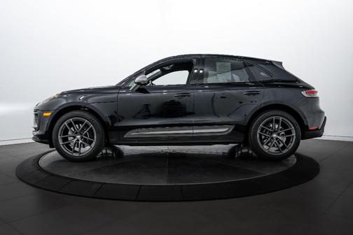 2025 Porsche Macan T