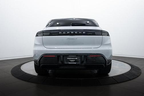 2025 Porsche Macan 4