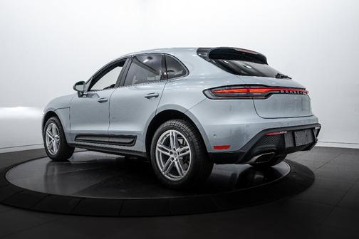 2022 Porsche Macan