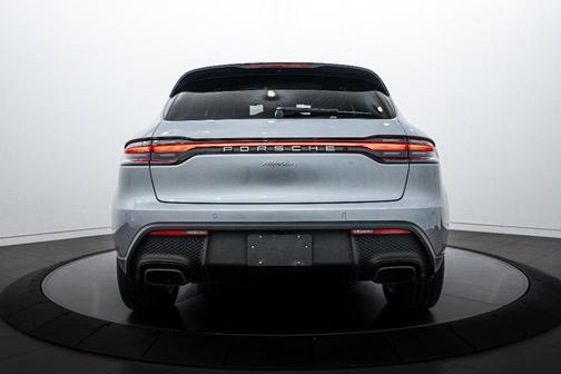 2022 Porsche Macan