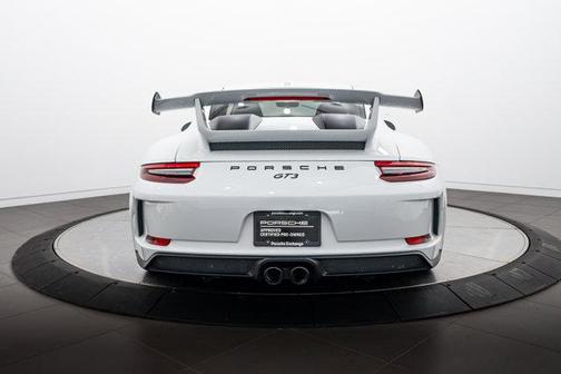 Carrara White Metallic 2018 Porsche 911 GT3