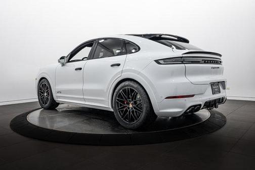 Carrara White Metallic 2026 Porsche Cayenne GTS