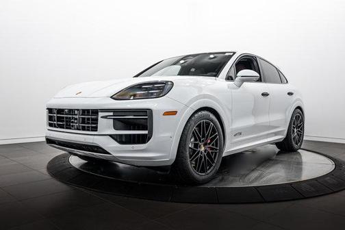 Carrara White Metallic 2026 Porsche Cayenne GTS