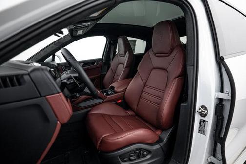 Carrara White Metallic 2026 Porsche Cayenne GTS