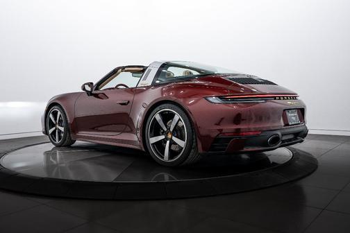 2021 Porsche 911 DESIGN EDITION