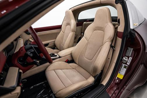 2021 Porsche 911 DESIGN EDITION