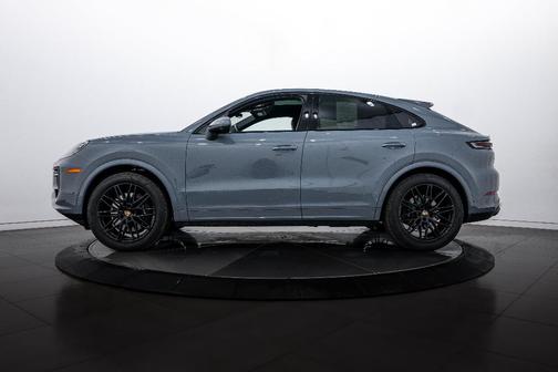 2025 Porsche Cayenne AWD