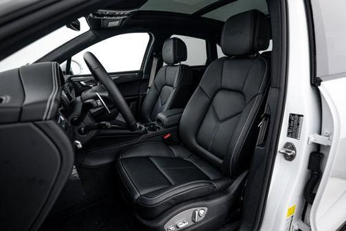 2026 Porsche Macan GTS