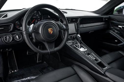 2015 Porsche 911 Carrera GTS