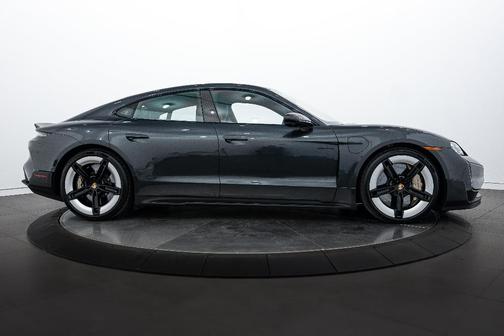2025 Porsche Taycan Turbo