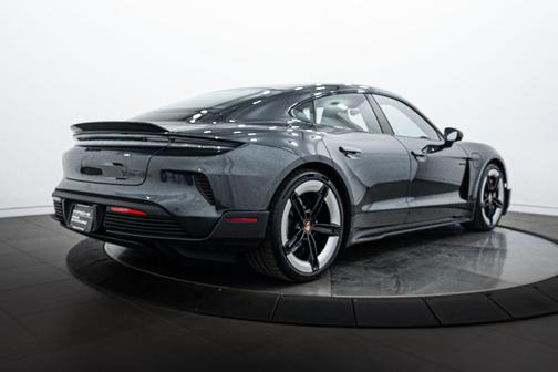 2025 Porsche Taycan Turbo