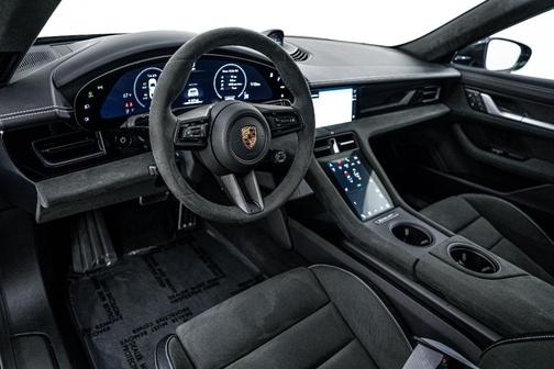 2025 Porsche Taycan Turbo