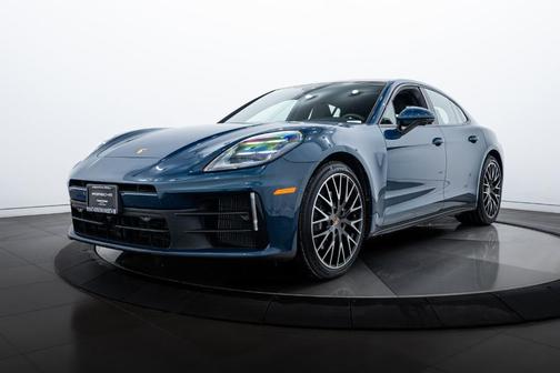 2024 Porsche Panamera 4