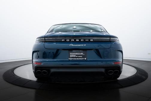 2024 Porsche Panamera 4