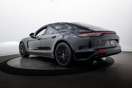 Jet Black Metallic 2023 Porsche Panamera 4 Platinum Edition
