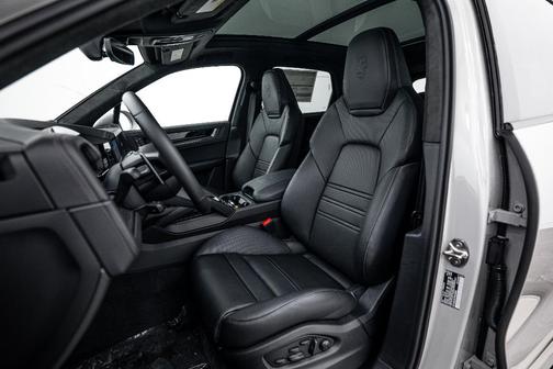 2026 Porsche Cayenne GTS