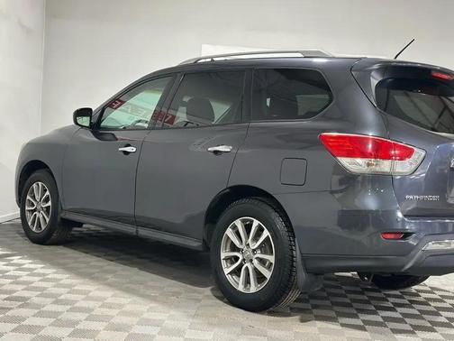 2013 Nissan Pathfinder SV