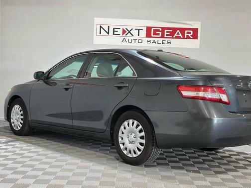Magnetic Gray Metallic 2010 Toyota Camry SE