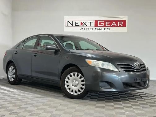 Magnetic Gray Metallic 2010 Toyota Camry SE