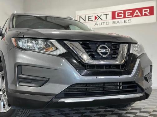 Gun Metallic 2017 Nissan Rogue SV