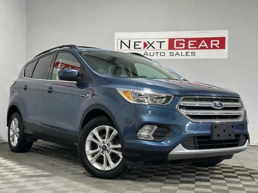 Blue Metallic 2018 Ford Escape SE