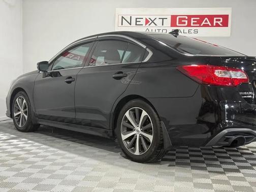 Crystal Black Silica 2018 Subaru Legacy Limited