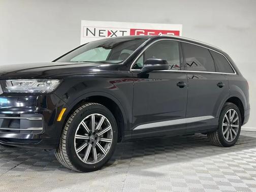 BLACK 2017 Audi Q7 3.0T Premium
