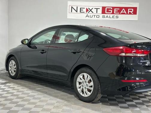 Phantom Black 2018 Hyundai ELANTRA SE