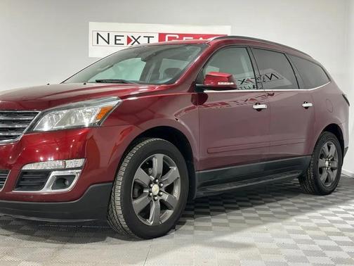 Siren Red Tintcoat 2017 Chevrolet Traverse 2LT